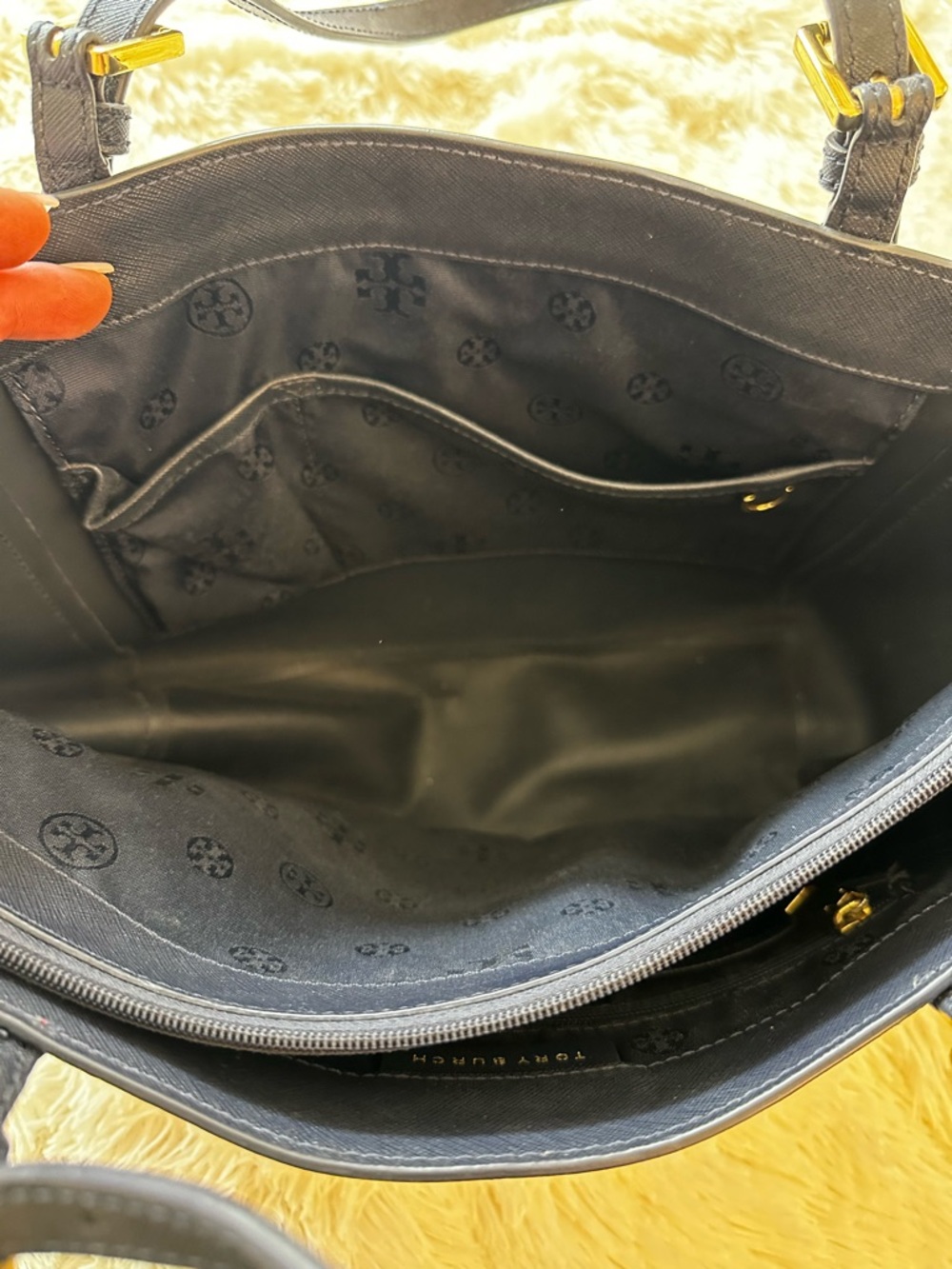 Tory Burch York Buckle Navy Blue Leather Tote Bag - Picture 3 of 10